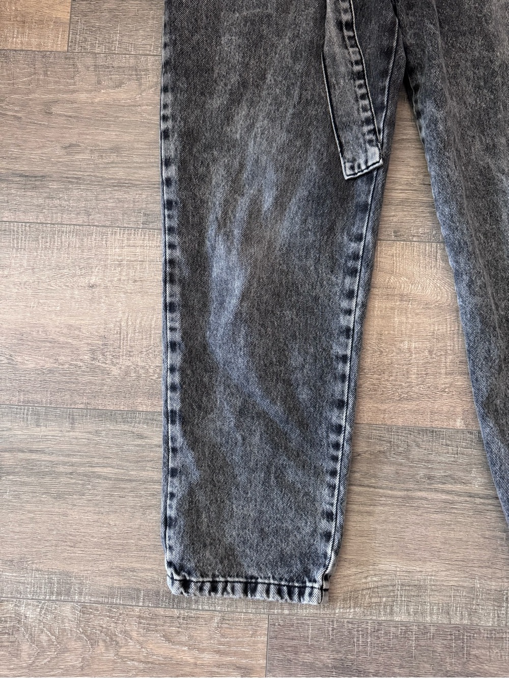 We The Free • High Waisted Jeans • Tie Waist • High Rise • Black Washed • 28 - Picture 4 of 12